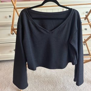 Lululemon cropped v neck hoodie